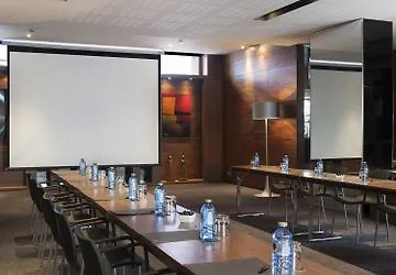 מלון Ac Victoria By Marriott 4*