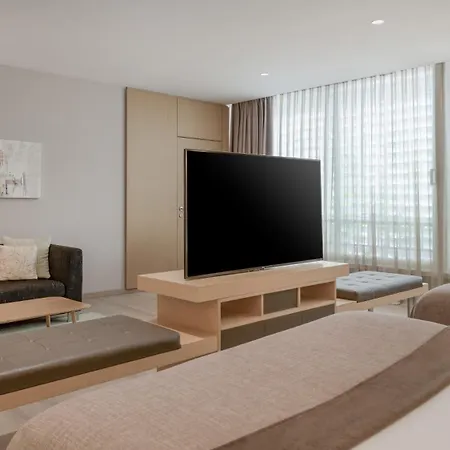 أي سي فيكتوريا سويتس، لايف ستايل ماريوت فندق 4*