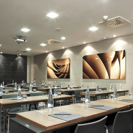 Hotel Ac Victoria By Marriott 4*