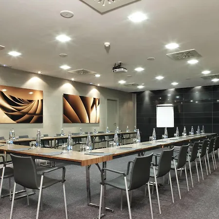 Hotel Ac Victoria By Marriott 4*