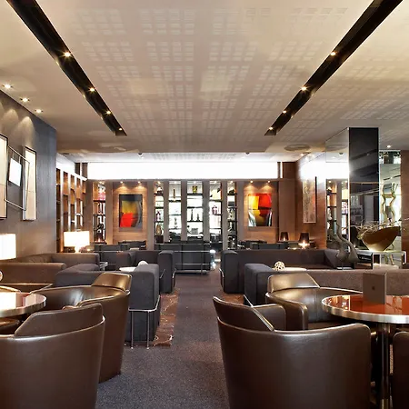 فندق أي سي فيكتوريا سويتس، لايف ستايل ماريوت 4*