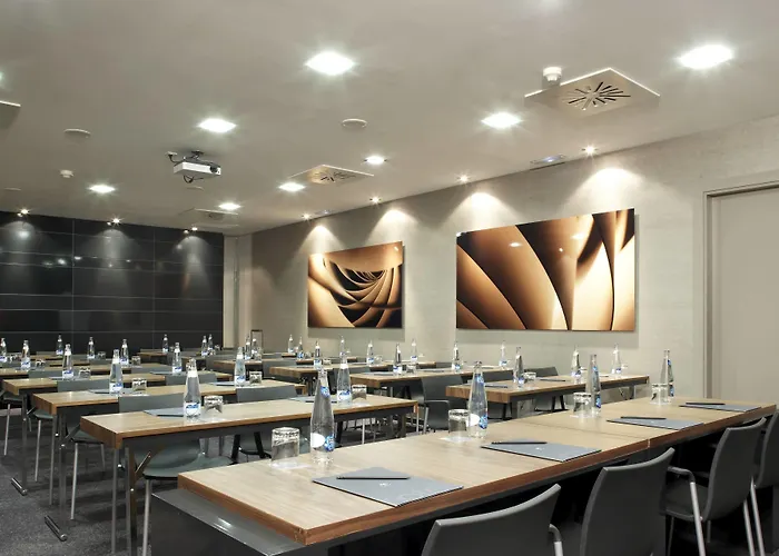 Hotel Ac Victoria By Marriott 4*