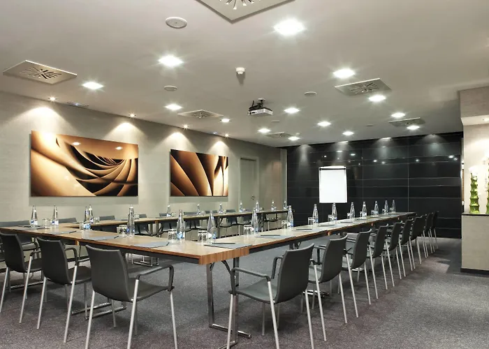 Hotel Ac Victoria By Marriott 4*